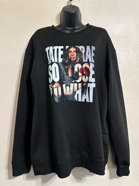 Tate McRae Crewneck Sweatshirt with Large Front Print 0479